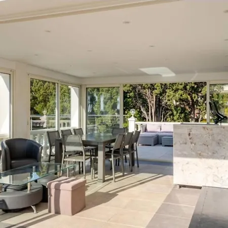 Vue Centre Croisette 5 Min Du Palais Des Festival